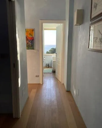 Trilocale Pregiato Sul Mare Daire San Bartolomeo Al Mare